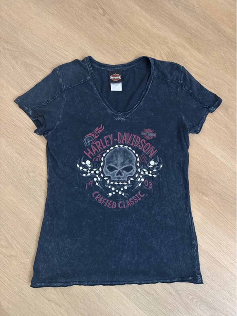 Harley-Davidson Rhinestone Skull V-Neck Tee Medium